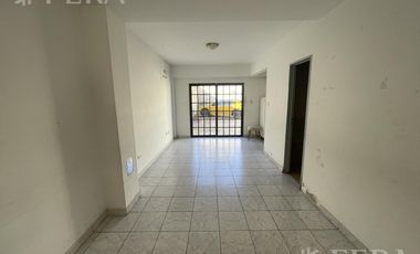 Venta departamento 2 ambientes con balcón en Wilde