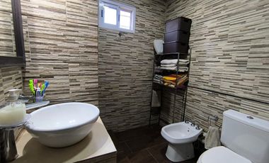 Casa en  VENTA - VENTA - CASA MARIANO ACOSTA