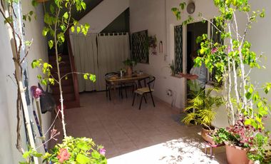 PH dos ambientes, patio y terraza.