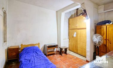 Casa en venta en Martinez A Reciclar 3 ambientes. Lote 10x26.