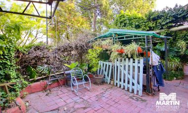 Casa en venta en Martinez A Reciclar 3 ambientes. Lote 10x26.