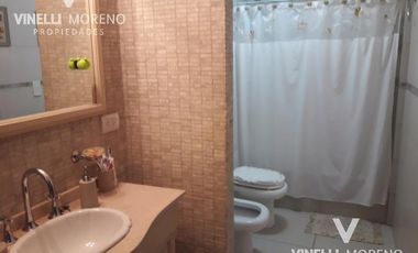 5 amb  cochera Las Lomitas