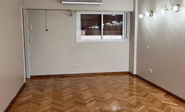 5 amb  cochera Las Lomitas