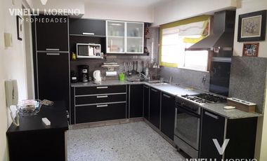 5 amb  cochera Las Lomitas