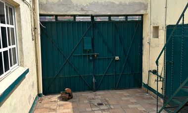 Venta de Casa con Local Comercial en Martín Carrera, CDMX