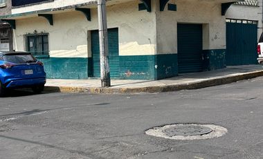 Venta de Casa con Local Comercial en Martín Carrera, CDMX