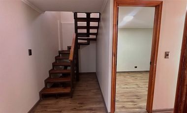 Casa en Venta en Av La Florida con Santa Julia