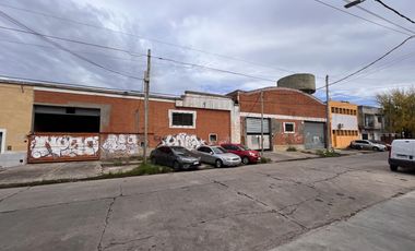 Galpón de 2100 M2 excelente ubicación