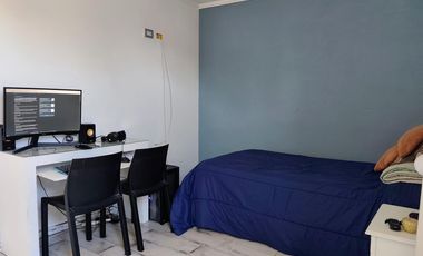 Casa moderna en Barrio San Carlos, 5 ambientes más estudio, terraza y gran parque