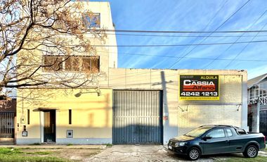 IMPORTANTE GALPON TIPO NAVE INDUSTRIAL O DEPOSITO DE 1020m2 CON OFICINAS