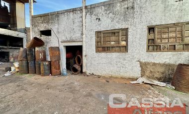 IMPORTANTE GALPON TIPO NAVE INDUSTRIAL O DEPOSITO DE 1020m2 CON OFICINAS