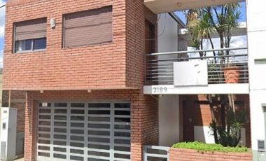 Casa en venta - 4 Dormitorios 2 Baños - Villa Elvira