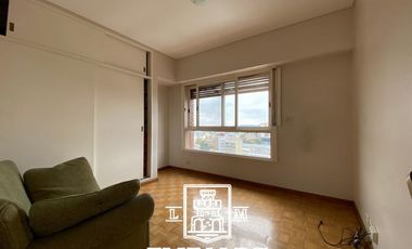 Constitucion y Quirno Costa - Piso alto luminoso con coch y baul - San Fernando