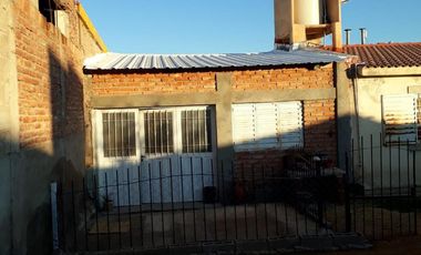 Casa en venta - 2 Dormitorios 2 Baños - La Punta