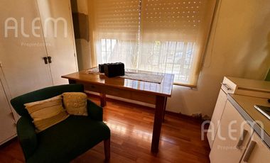 Casa de 5 ambientes en venta en Luis Guillon