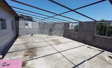 AMPLIA LOCAL EN ESQUINA CON DEPOSITO