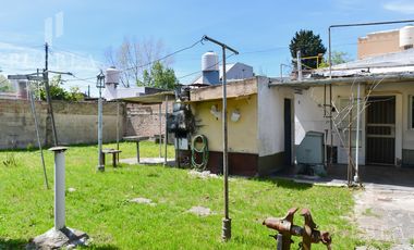 VENTA DE PH AL FONDO CON GRAN PARQUE DE 233M A RECICLAR. TURDERA-LOMAS DE ZAMORA.