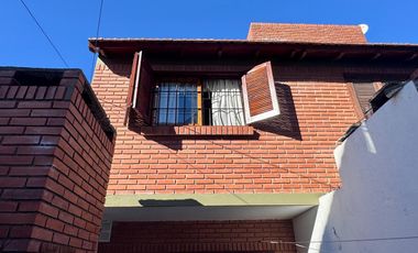 VENTA DUPLEX COSTA AZUL PARRILLA PATIO AMPLIO SIN EXPENSAS