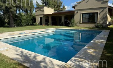 Casa en venta en Campo Daromy | una sola planta