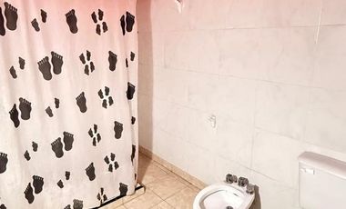 Casa de 3 dormitorios a restaurar en VENTA, Crisóstomo Álvarez al 2500, SMT