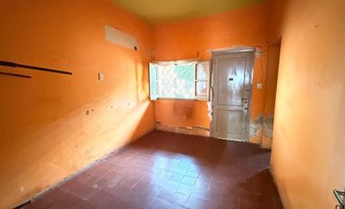 Casa de 3 dormitorios a restaurar en VENTA, Crisóstomo Álvarez al 2500, SMT