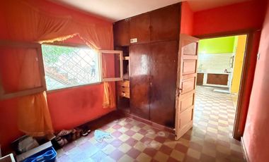 Casa de 3 dormitorios a restaurar en VENTA, Crisóstomo Álvarez al 2500, SMT