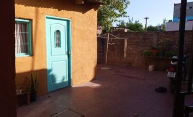 Casa en venta - 2 Dormitorios 1 Baño - Merlo