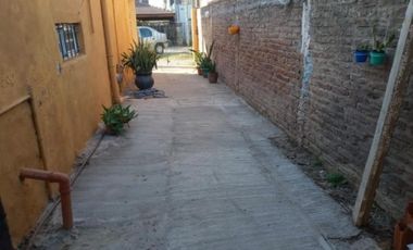 Casa en venta - 2 Dormitorios 1 Baño - Merlo