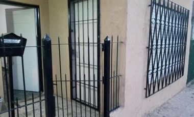 Casa en venta - 2 Dormitorios 1 Baño - Merlo
