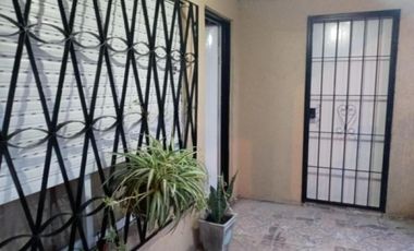 Casa en venta - 2 Dormitorios 1 Baño - Merlo