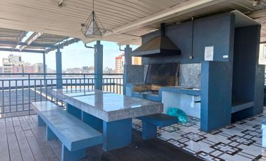 Departamento en arriendo c/ estacionamiento en Centro Histórico de Santiago