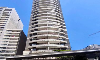 Departamento en arriendo c/ estacionamiento en Centro Histórico de Santiago