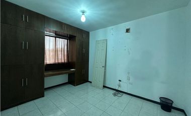 CASA EN RENTA CUMBRES ELITE SECTOR VILLAS