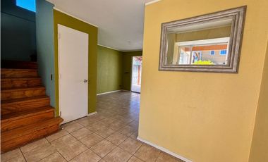 ARRIENDO - CASA COND. ALTO LAGUNA - CURAUMA - 3D 3B 3E