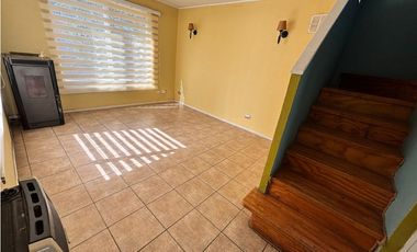 ARRIENDO - CASA COND. ALTO LAGUNA - CURAUMA - 3D 3B 3E