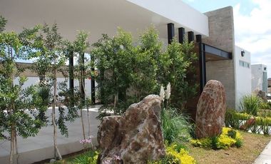 Renta Casa 3 Recámaras en Tesistán Country Residencial con Alberca y Excelente Ubicación