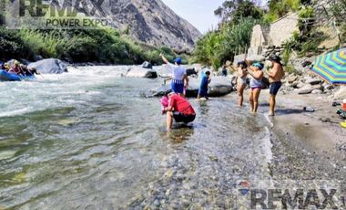 VENTA DE HOTEL EN LUNAHUANÁ CON PISCINA Y ACCESO AL RIO CAÑETE, LIMA, PERÚ