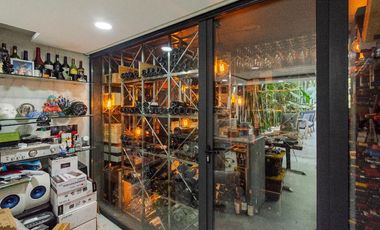 Casa con alberca y cava en la colonia florida