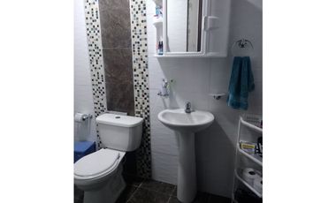PROPIEDAD EN VENTA CON 3 APARTAMENTOS EN MARGEN IZQUIERDA DE MONTERA
