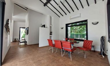 Casa campestre en venta en conjunto cerrado en Montería