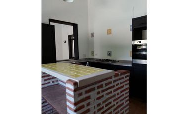 Casa campestre en venta en conjunto cerrado en Montería