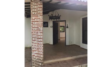Casa campestre en venta en conjunto cerrado en Montería
