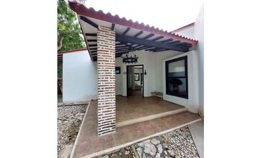 Casa campestre en venta en conjunto cerrado en Montería