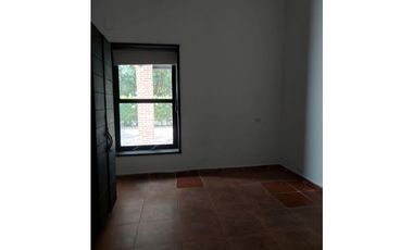 Casa campestre en venta en conjunto cerrado en Montería