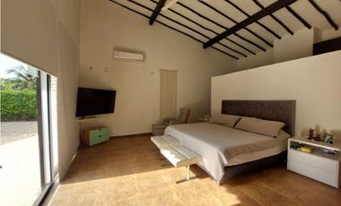 Casa campestre en venta en conjunto cerrado en Montería