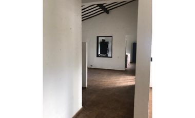 Casa campestre en venta en conjunto cerrado en Montería