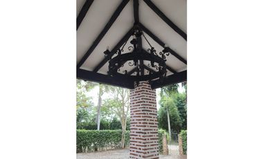 Casa campestre en venta en conjunto cerrado en Montería