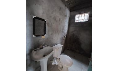 CASA LOTE CON MEJORA EN EL CENTRO DE MONTERA