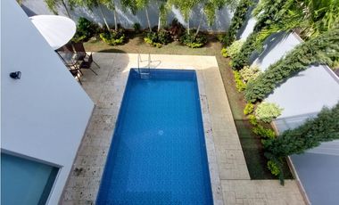 CASA  EN PICACHO CON PISCINA - CONJUNTO CERRADO