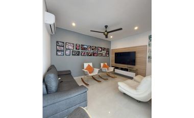 CASA  EN PICACHO CON PISCINA - CONJUNTO CERRADO